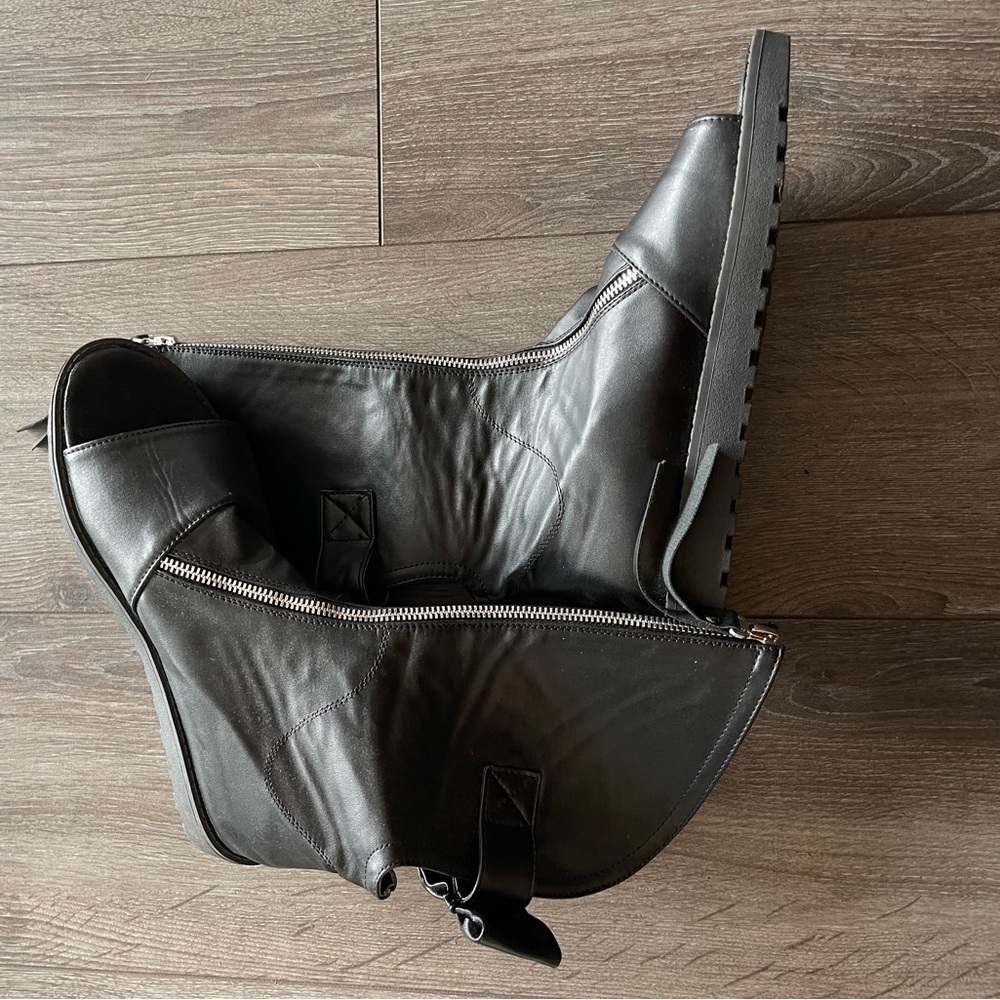 Zip up open toe booties